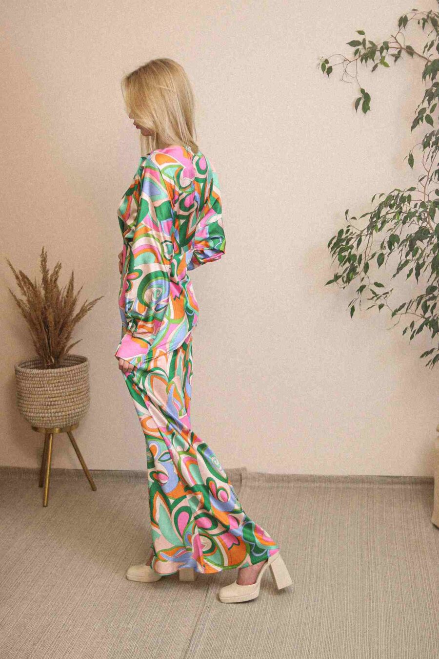Maclura - sukienka maxi w kolorowe wzory