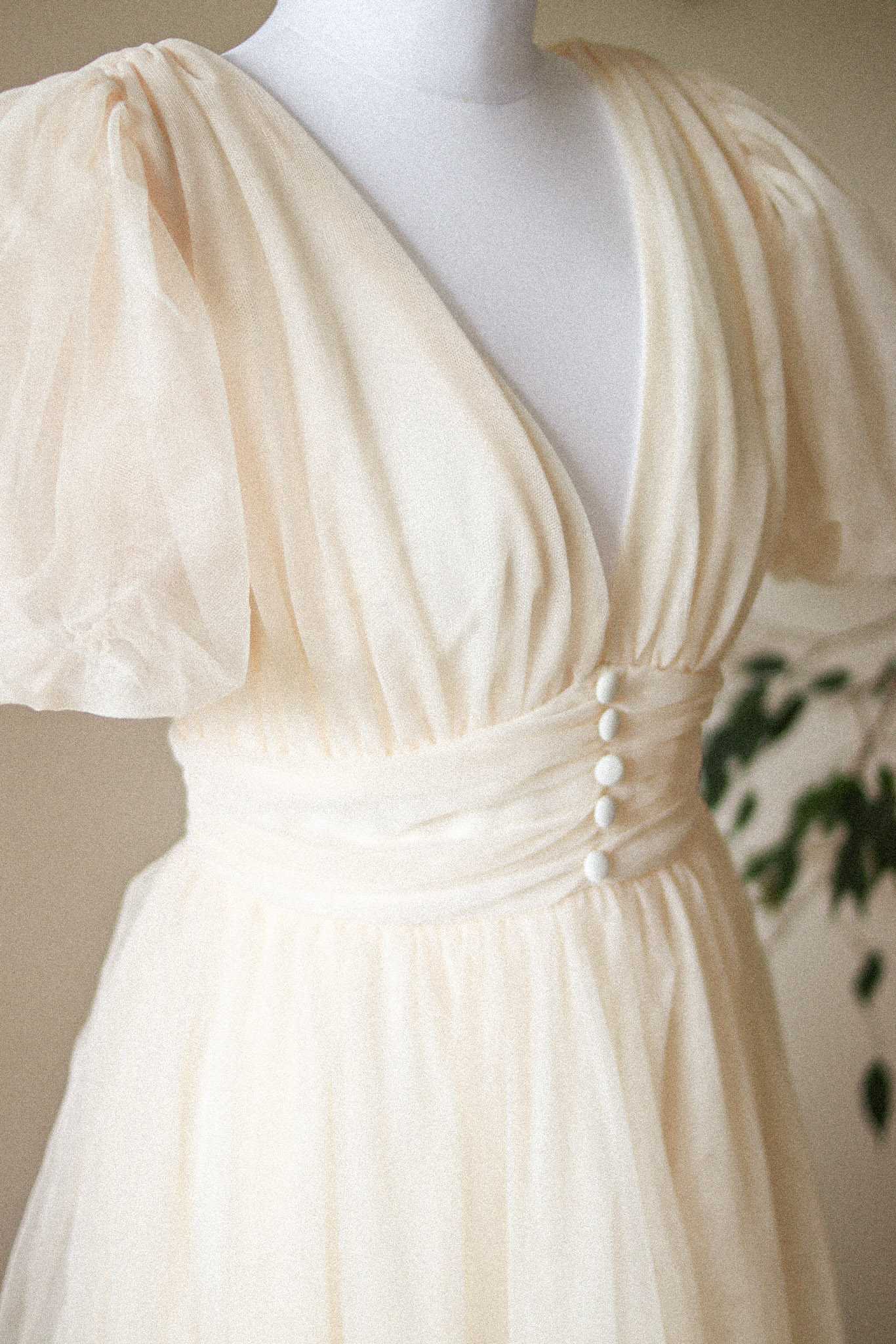 Veronica - tiulowa sukienka z bufkami