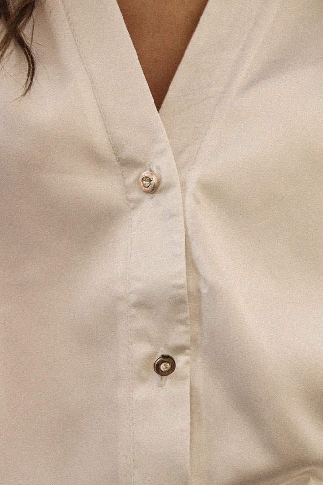 Draba - luźna, satynowa koszula z szerokimi rękawami