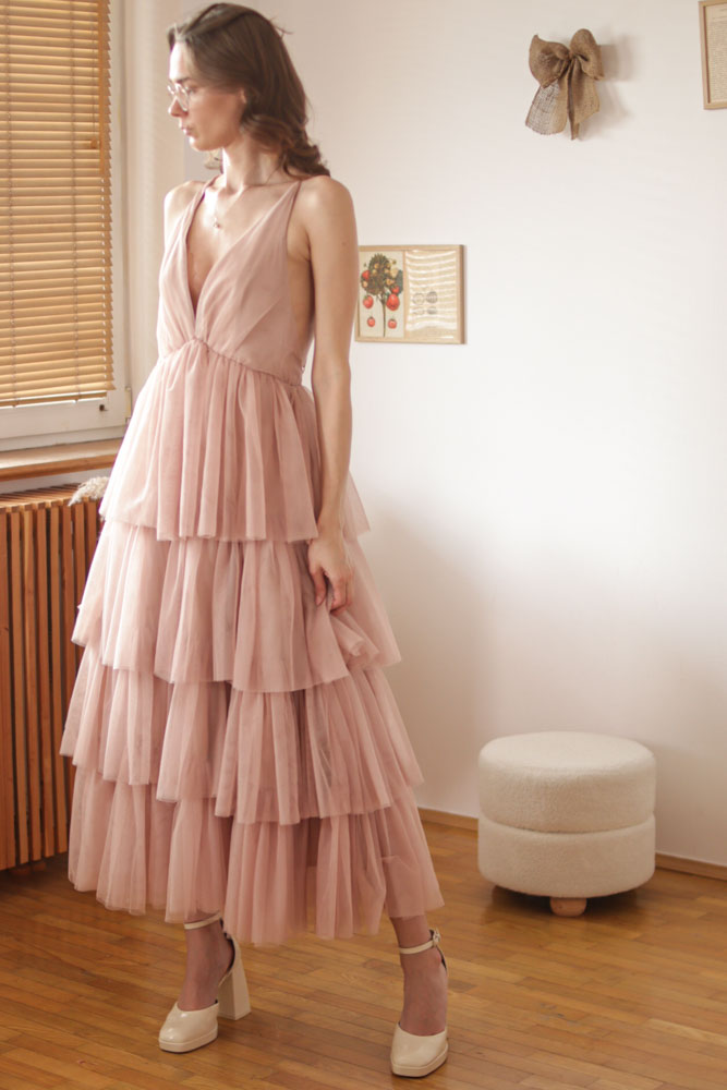 Aira - długa, tiulowa sukienka z głębokim dekoltem-27 Aira - długa, tiulowa sukienka z głębokim dekoltem