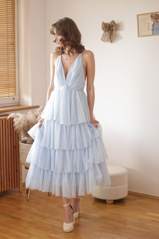 Aira - długa, tiulowa sukienka z głębokim dekoltem-35 Aira - długa, tiulowa sukienka z głębokim dekoltem