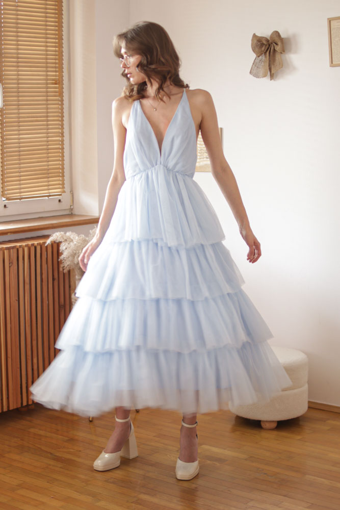 Aira - długa, tiulowa sukienka z głębokim dekoltem-37 Aira - długa, tiulowa sukienka z głębokim dekoltem