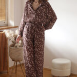 Delphinium - luźny komplet o lnianej strukturze: koszula + szerokie spodnie