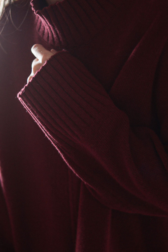 Campsis - oversizowy sweter z półgolfem (80% wełna)-08