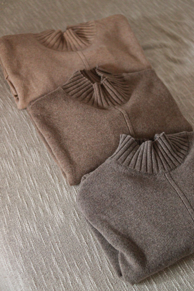 Campsis - oversizowy sweter z półgolfem (80% wełna)-1