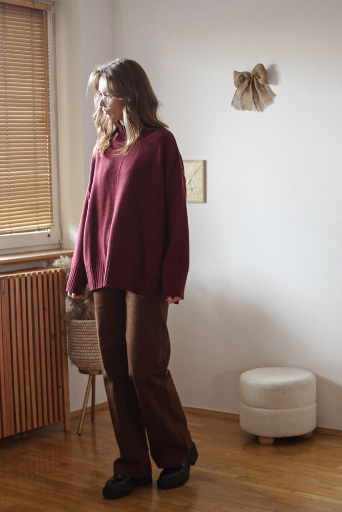 Campsis - oversizowy sweter z półgolfem (80% wełna)-12