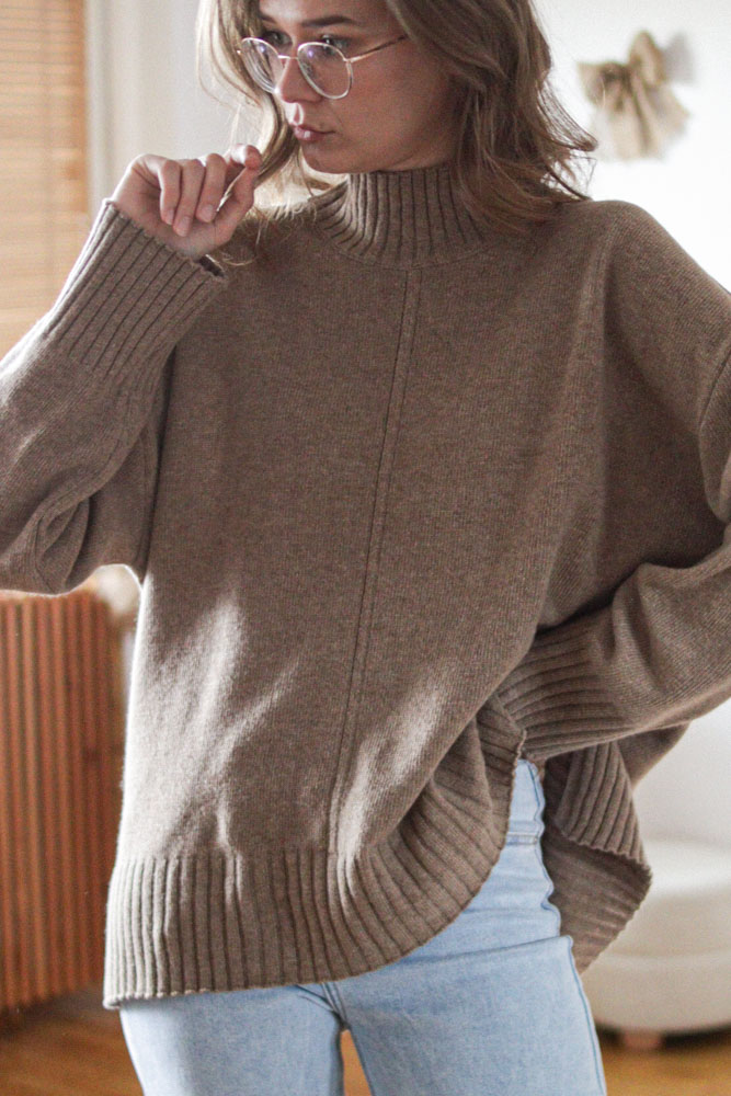 Campsis - oversizowy sweter z półgolfem (80% wełna)-16