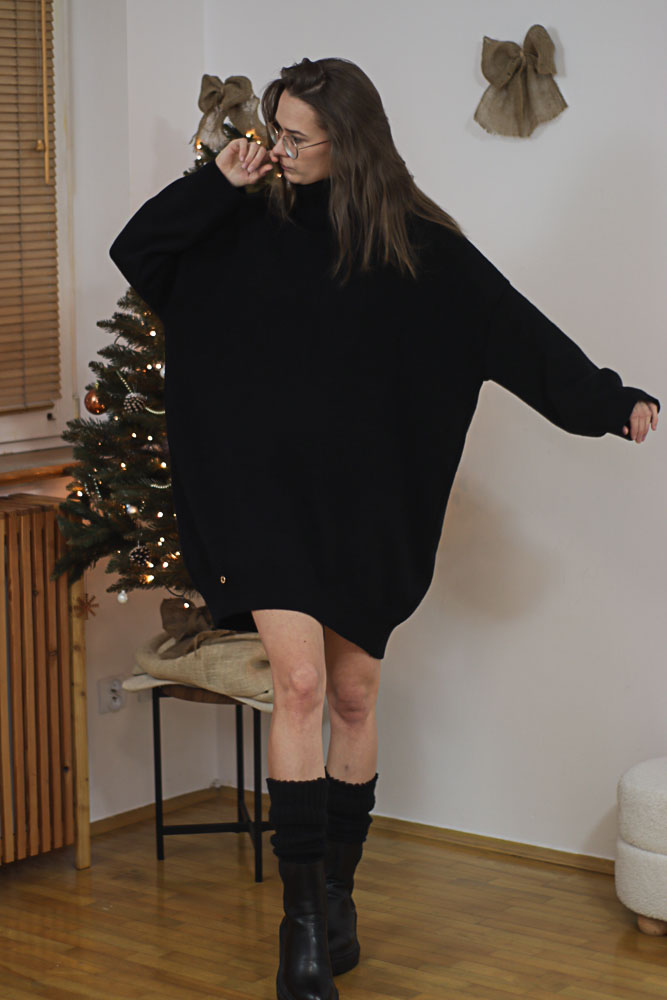 Barbarea - oversizowa sweterkowa sukienka z wełną (80%)