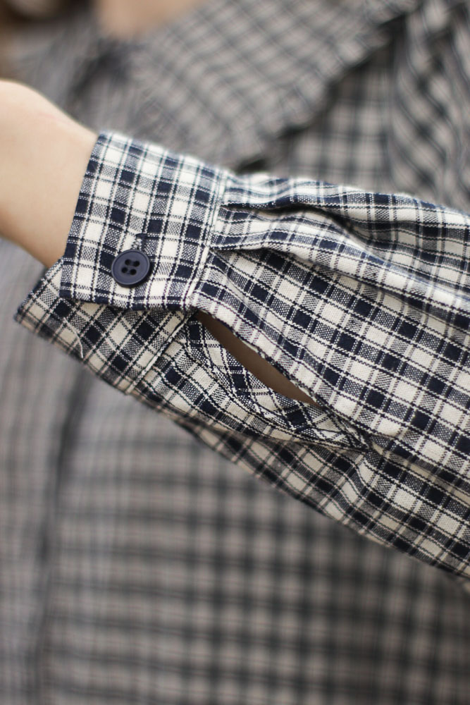 Callitriche - krótka sukienka w kratkę z ozdobnym kołnierzykiem -8 Callitriche - krótka sukienka w kratkę z ozdobnym kołnierzykiem