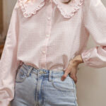 Campylopus - koszula w pastelową kratkę z haftami na ozdobnym kołnierzyku