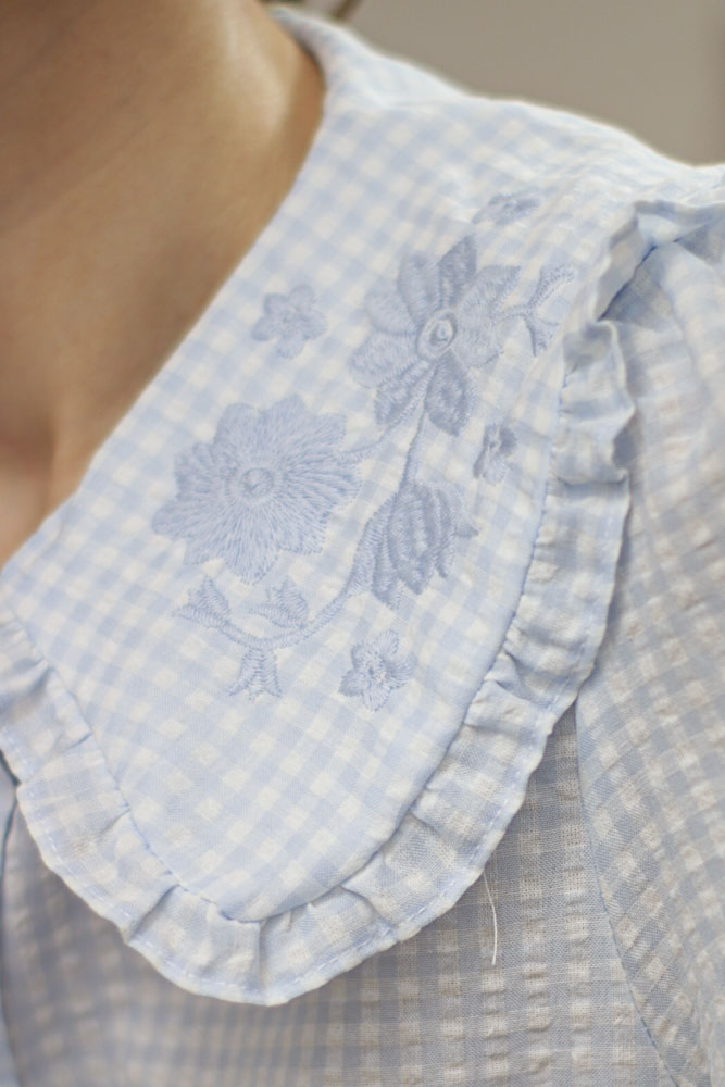 Campylopus - koszula w pastelową kratkę z haftami na ozdobnym kołnierzyku -13 Campylopus - koszula w pastelową kratkę z haftami na ozdobnym kołnierzyku