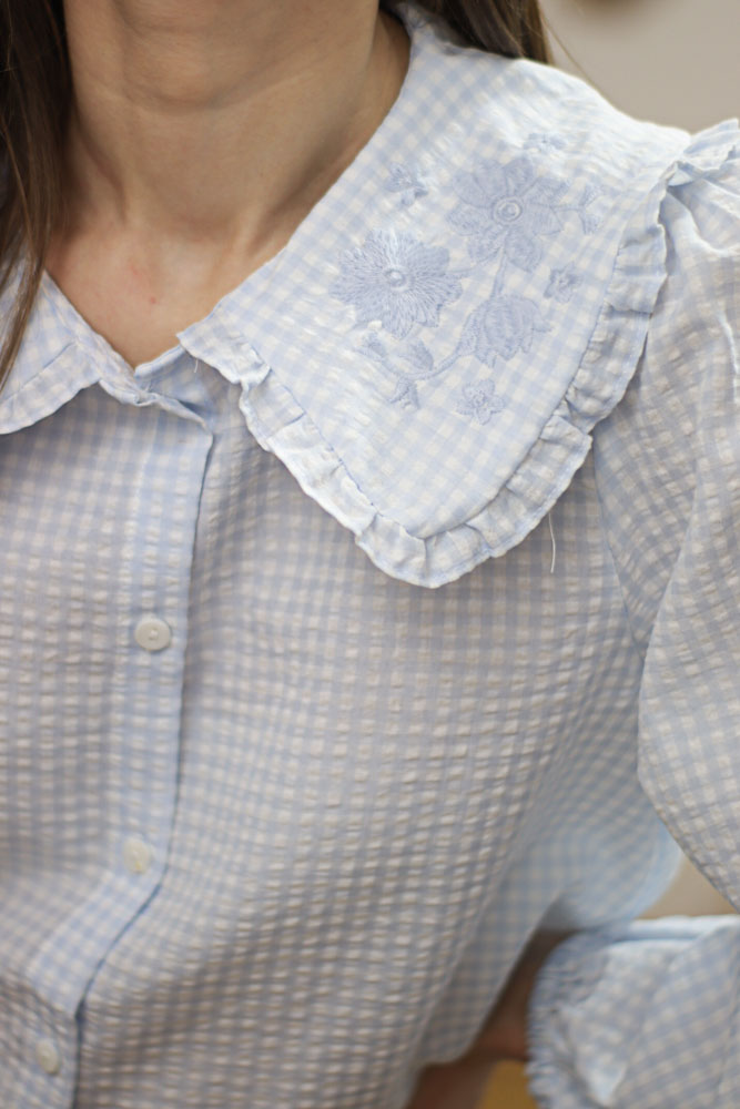 Campylopus - koszula w pastelową kratkę z haftami na ozdobnym kołnierzyku -14 Campylopus - koszula w pastelową kratkę z haftami na ozdobnym kołnierzyku