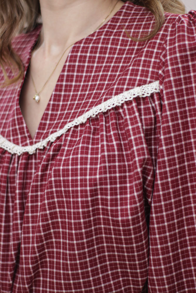 Cephaelis - luźna bluzka z koronkowymi wstawkami-06