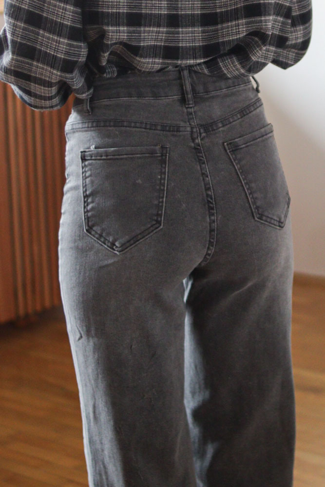 Amygdalus - długie, czarne jeansy z prostą nogawką i wysokim stanem -05