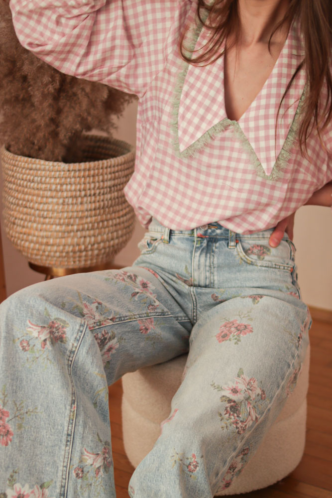 Torilis - jasne jeansy w kwiaty-11