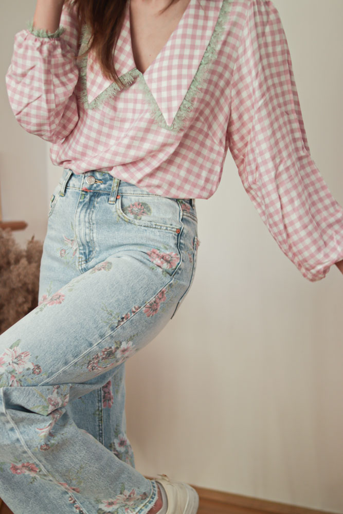 Torilis - jasne jeansy w kwiaty-20