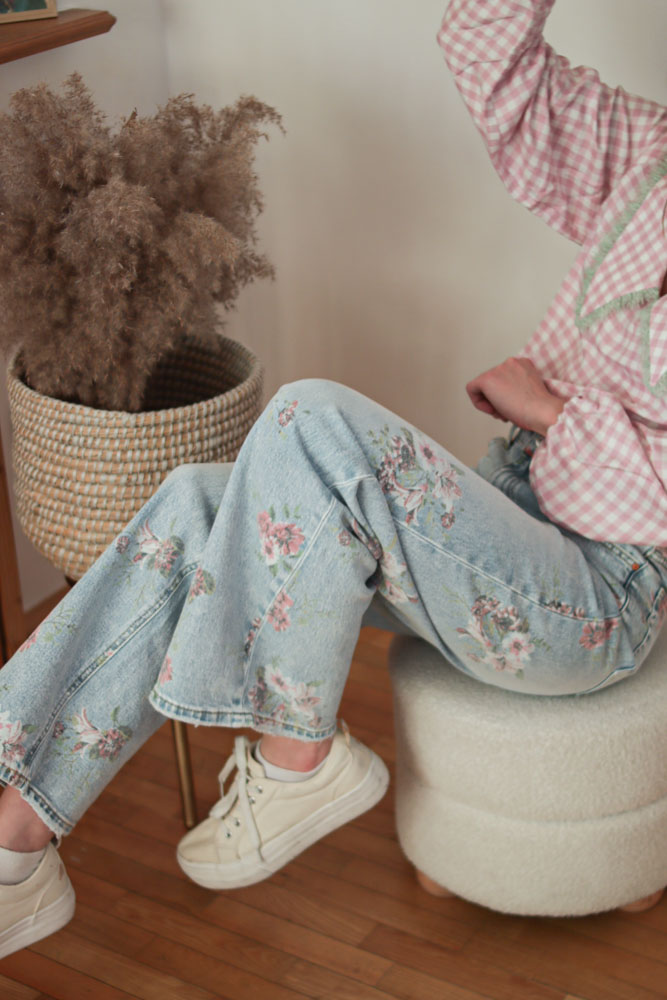 Torilis - jasne jeansy w kwiaty-24