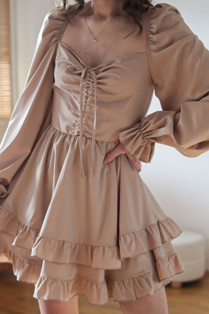 Yania – krótka sukienka z marszczeniami przy biuście-13