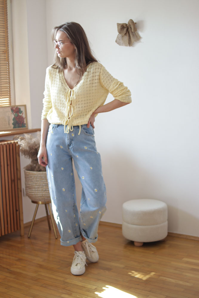 Bellis BALLOON - jeansy o kroju ballon w haftowane stokrotki-17