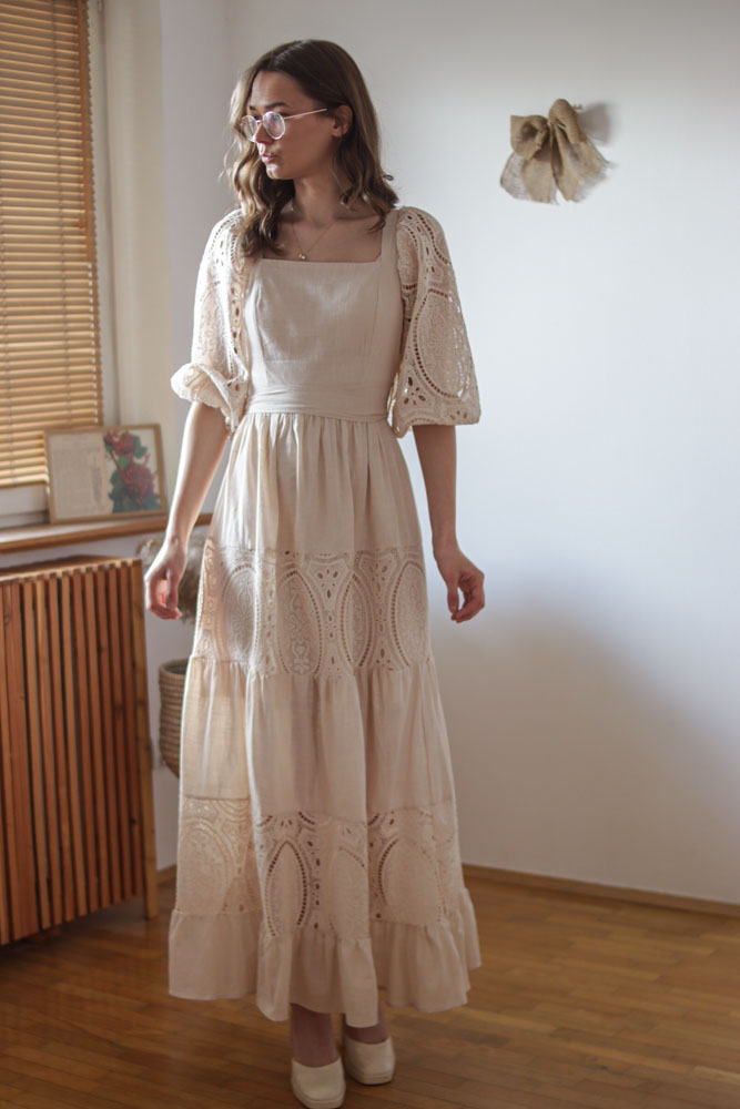 Mentha - beżowa sukienka maxi z ażurowymi rękawami-12