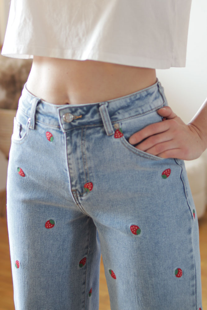 Sorbus WIDE LEG - jeansy w haftowane truskawki-6